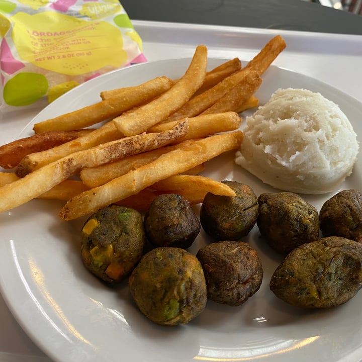 review photo of IKEA Restaurant Vegetable Balls shared by @johnnycactus on 08 Aug 2021 - review