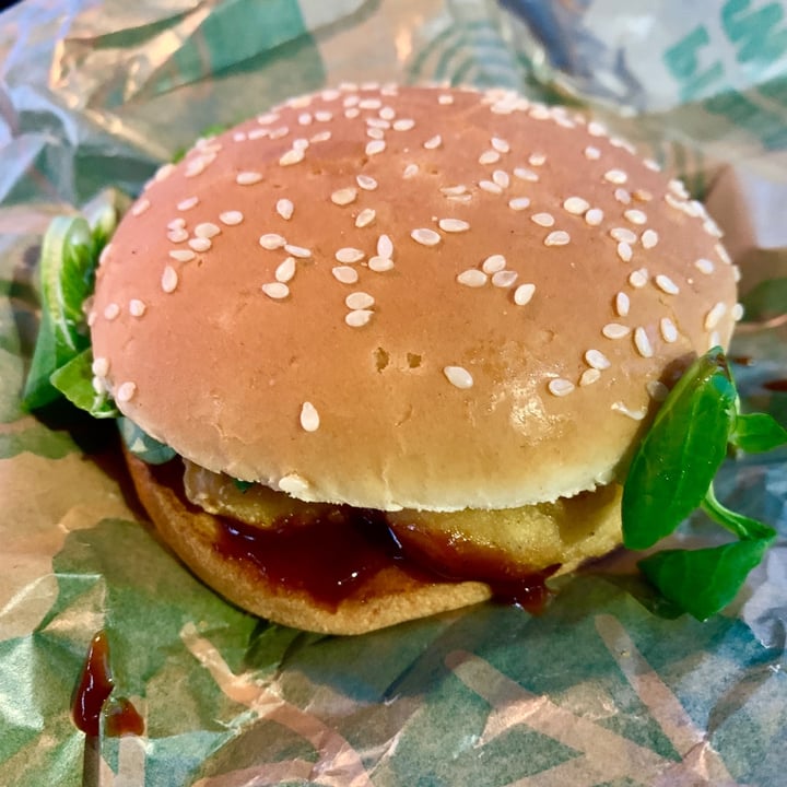 photo of Burger King Plant Based Nugget Burger shared by @ariiianna on  12 Jun 2022 - review