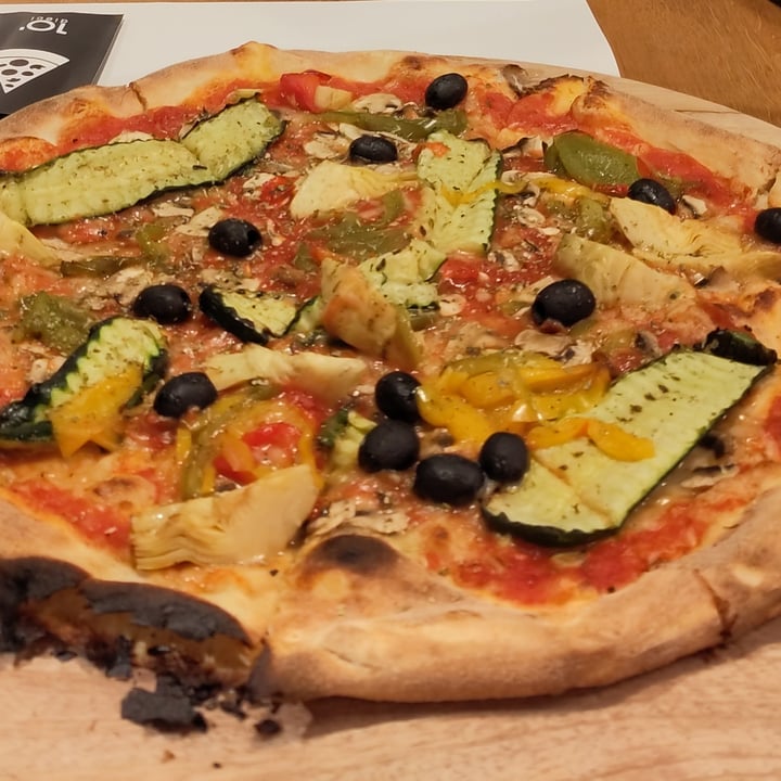 photo of dieci Pizza Fribourg Vegan pizza shared by @jonathan26 on  07 Dec 2022 - review
