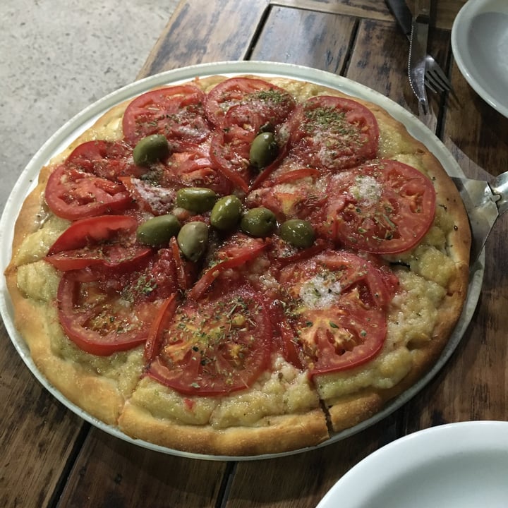 photo of Pizzas y Empanadas IL Giardino De Devoto Pizza Napolitana shared by @outofstep on  07 Feb 2021 - review