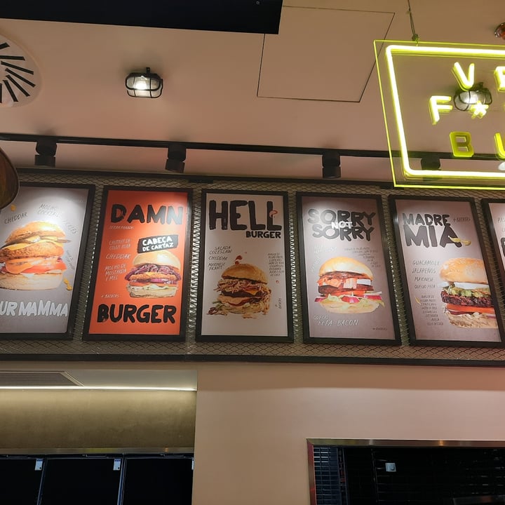 review photo of Mother Burger - Colombo mother burger shared by @ale0000 on 01 Dec 2022 - review