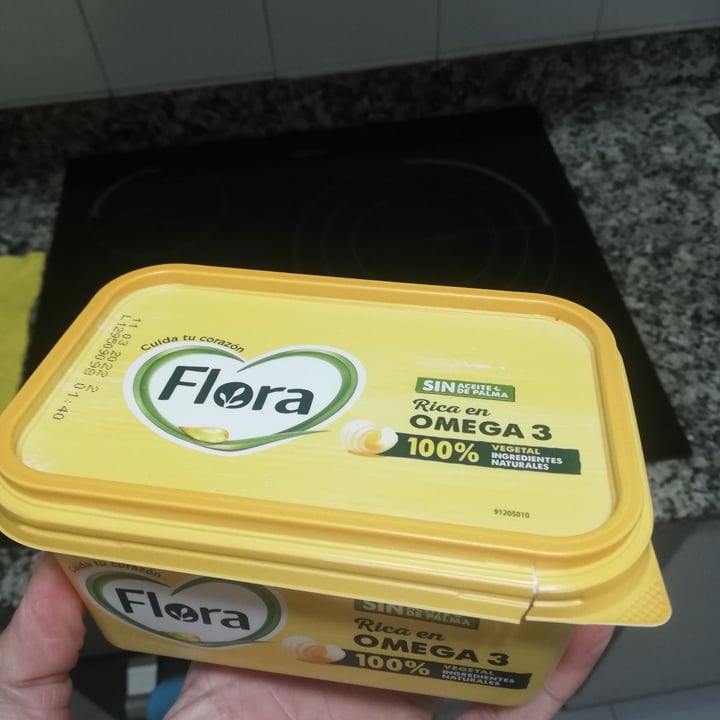 photo of Flora Flora Margarina Vegetal Original shared by @jritchie on  07 Dec 2021 - review
