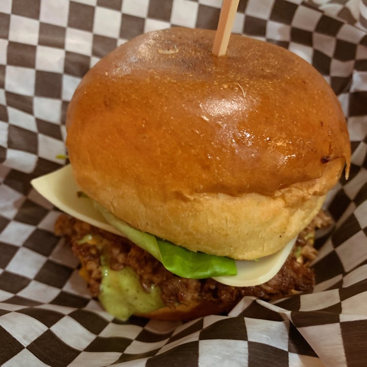 review photo of Burger Fiancé Pesto! Burger shared by @mariarjs on 30 Nov 2021 - review