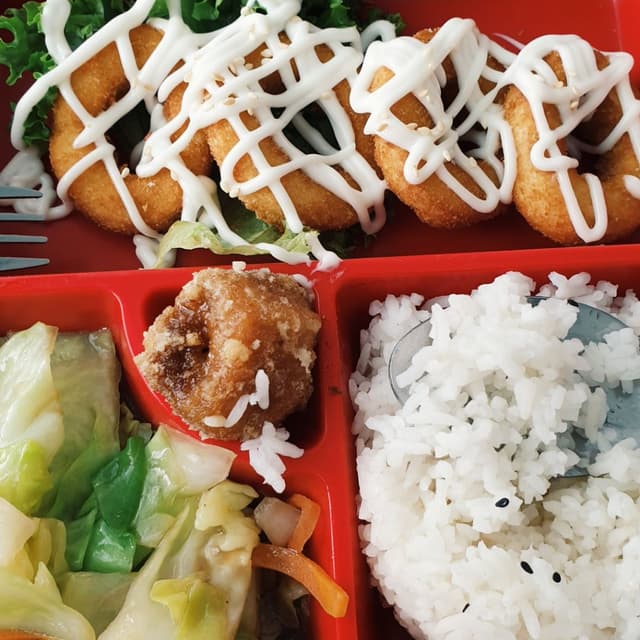 菜肴“Sotong Ring Bento”的照片