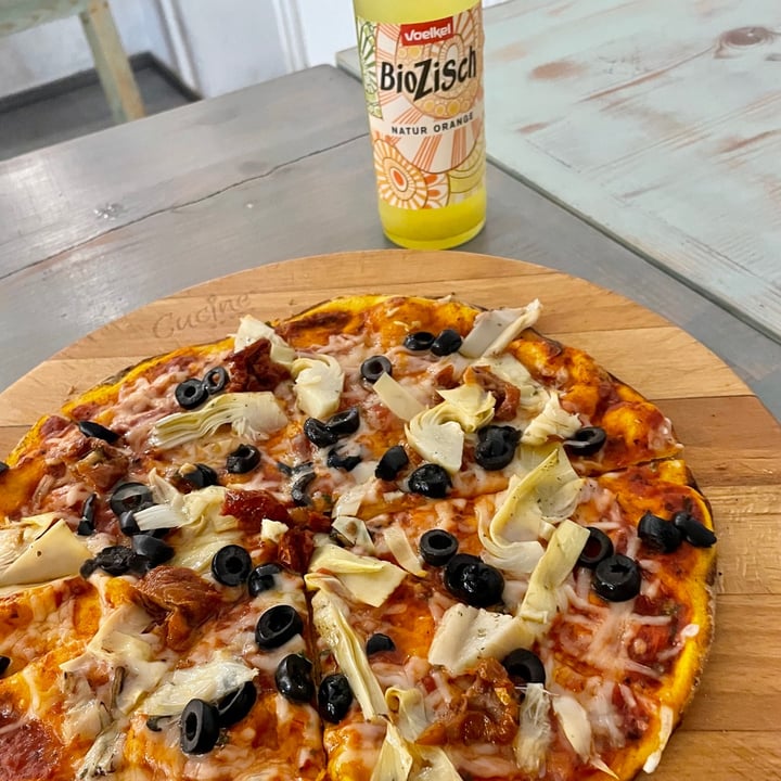 review photo of Kiez Vegan Pizza artichoke shared by @rebeccard on 19 Sep 2021 - review