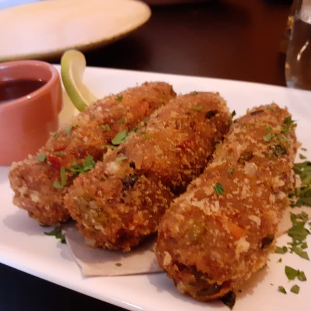 Photo of the dish “Croquetes de alheira e queijo”