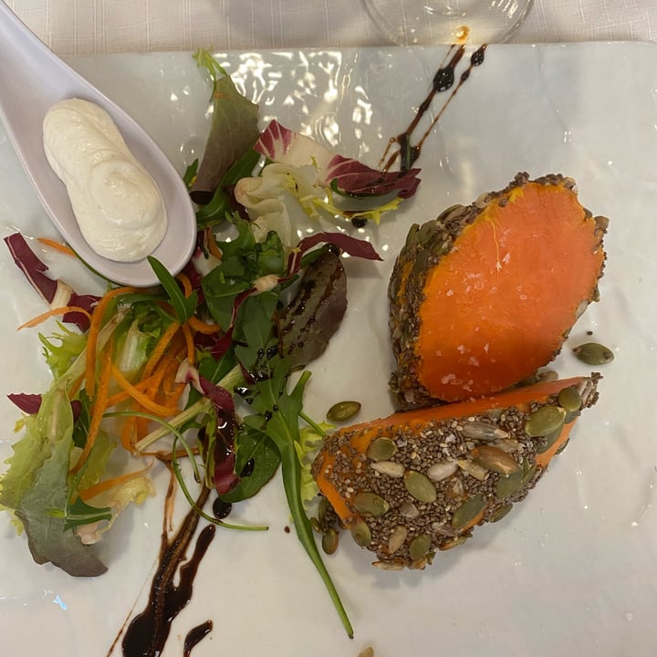 review photo of Ristorante Trattoria "Stornello" Patata dolce confit in crosta de semi oleosi e maionese vegana al rafano shared by @chiu982 on 20 Feb 2022 - review