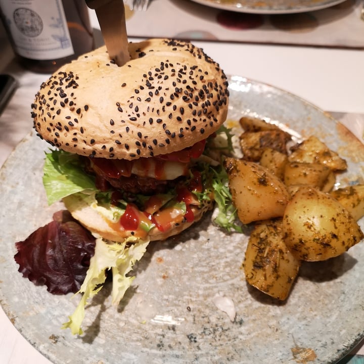 photo of Cookaluzka Hamburguesa americana shared by @miguelangelgc82 on  17 Jan 2022 - review