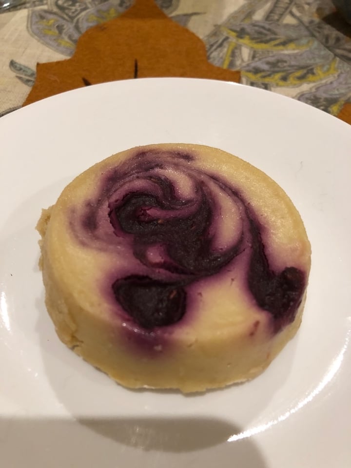 photo of Moocho Cheesecake Lemon Berry Swirl shared by @yaremi on  01 Jan 2020 - review