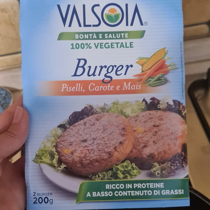 photo of Valsoia Burger Piselli, carote e mais shared by @ritaaresu on  24 Sep 2021 - review