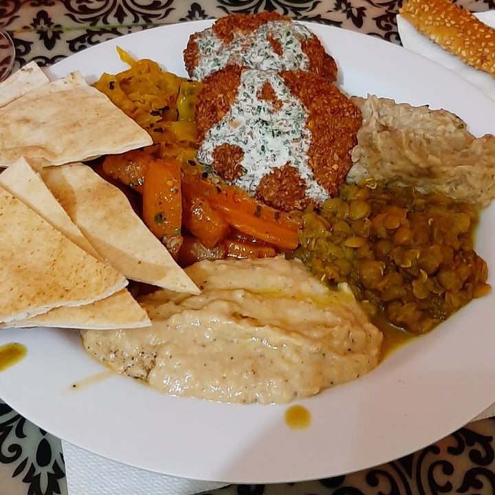 review photo of The Wine's Nest - Il Nido Di Vino- Apericena araba shared by @sassy94 on 05 Apr 2022 - review
