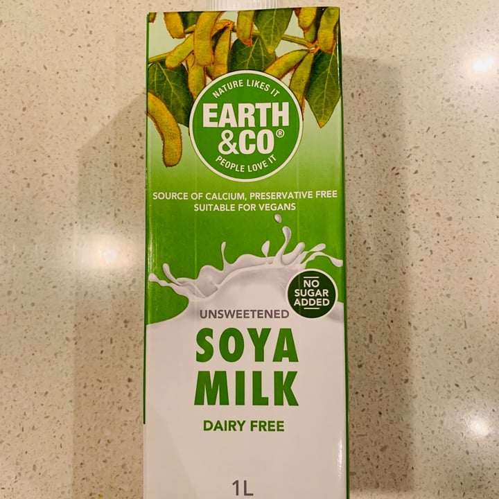 photo of Earth & Co Unsweetened Soya Milk shared by @lydiatait on  05 Aug 2020 - review