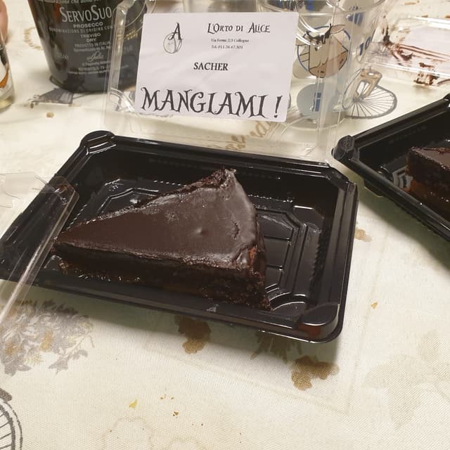 Foto do prato “Sacher vegana”