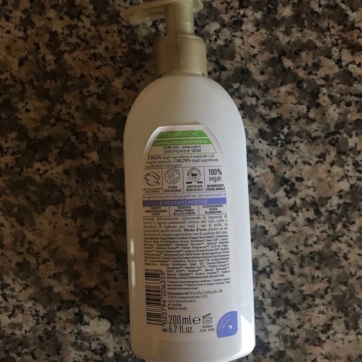 photo of I Provenzali Latte detergente biologico Argan shared by @glottaveg93 on  25 Sep 2021 - review