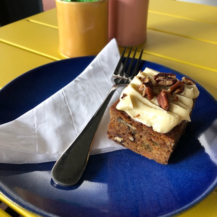 photo of Buns Bakery Carrot cake shared by @aleecpt on  26 Nov 2021 - review
