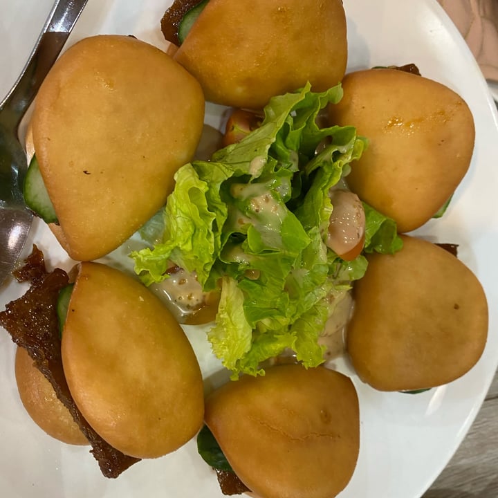 review photo of Yishensu - A Vegetarian Connoisseur Veg Meat Loft With Bun shared by @culinaryworkout on 28 Feb 2022 - review