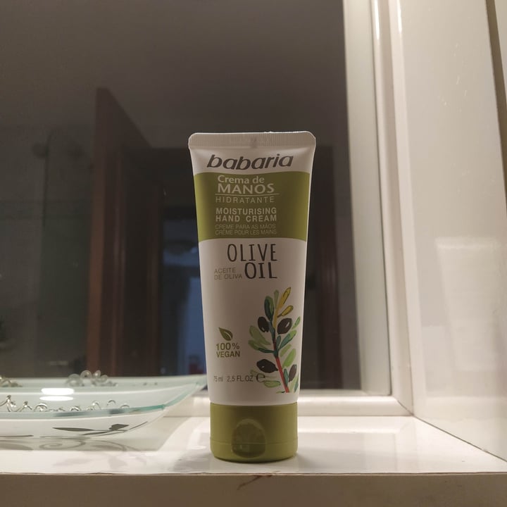 photo of Babaria Bio  Crema de manos aceite de oliva shared by @sam911bee on  02 Jun 2021 - review