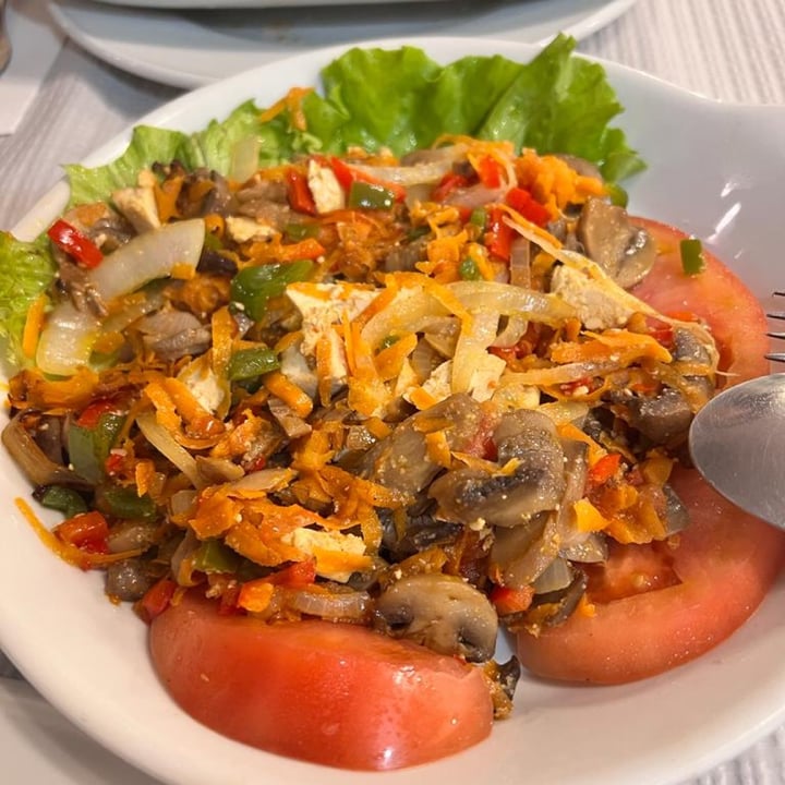 review photo of Tasquinha Castreja Salteado de tofu con legumes e cogumelos shared by @emmacpd on 31 Oct 2022 - review