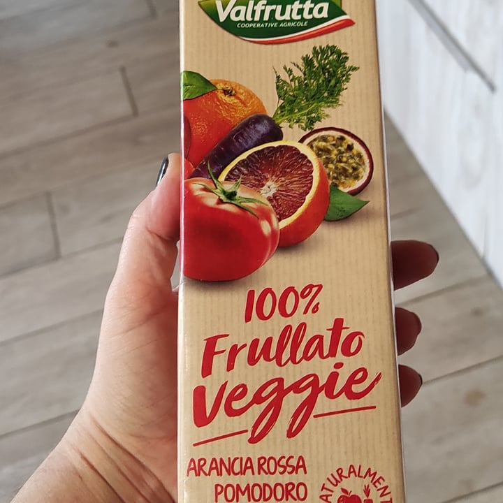 photo of Valfrutta Frullato Veggie 100% - Arancia Rossa, Pomodoro, Carota Nera e Maracuja shared by @laila87 on  02 Jan 2022 - review