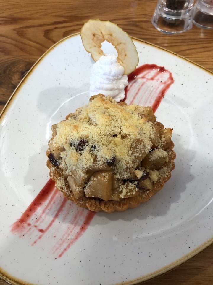 review photo of Kaylee's Eatery Apple pie shared by @primax on 29 Apr 2020 - review