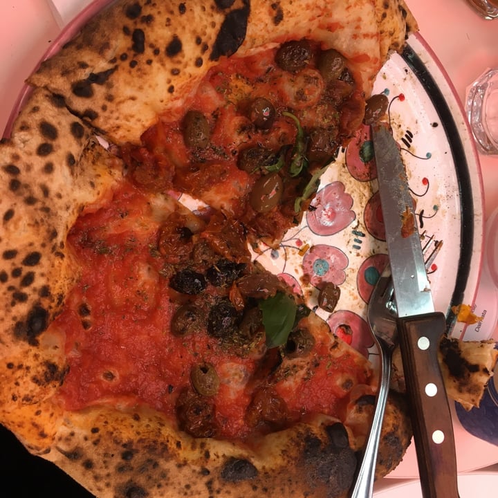 review photo of Dalmata Pizza Pizza marinara shared by @joaquinrj on 22 Sep 2022 - review