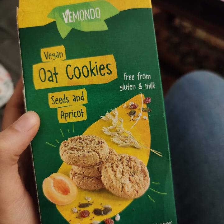 photo of Vemondo Vegan Oat Cookies Seeds and Apricot shared by @carlottadottori1 on  07 May 2022 - review