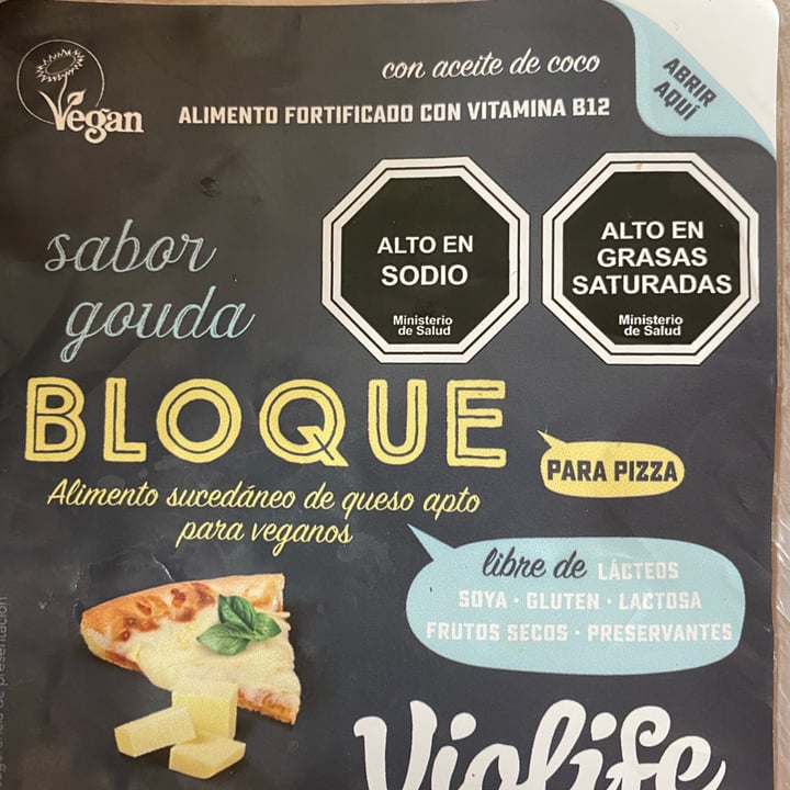 photo of Violife Bloque sabor Gouda shared by @nani-vegana on  31 Jul 2021 - review