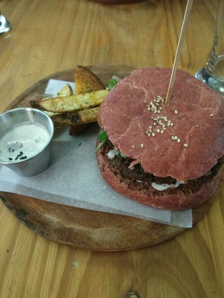 photo of Alma Dórica Nuestra Burger shared by @lumiranda on  04 Aug 2019 - review