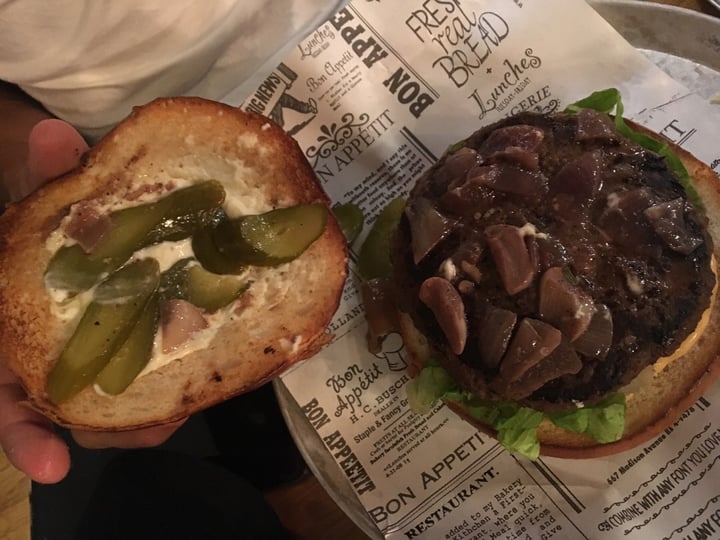 photo of Goodness Mushroom hamburger shared by @karentamari on  01 Sep 2019 - review