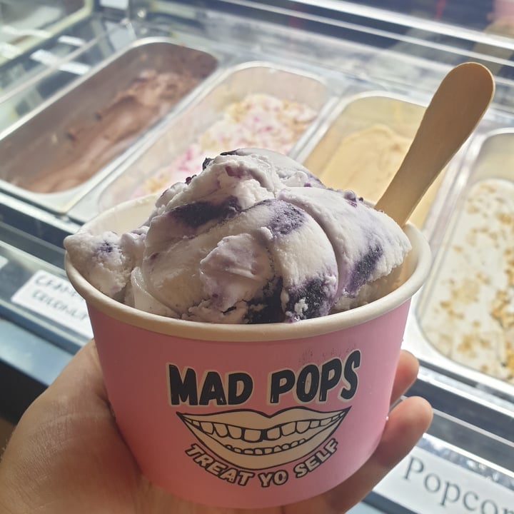 photo of Mad Pops Bali Blueberry Coconut & Salted Caramel shared by @littleredmushroom on  13 Feb 2022 - review