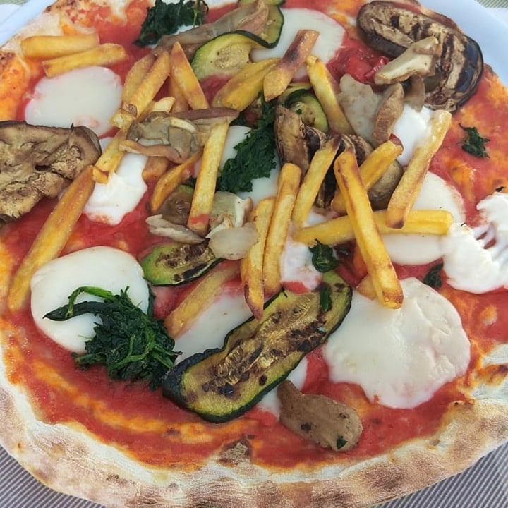 photo of Ristorante Pizzeria Desenzanino Pizza vegana shared by @cuochettavegana on  01 Dec 2021 - review