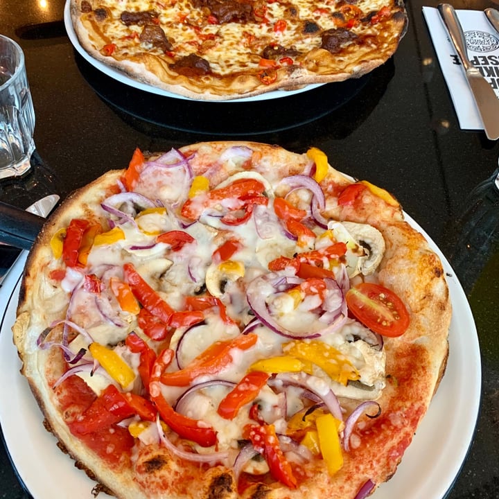 photo of Pizza Express Vegan Giardinier shared by @meghanudale on  09 Aug 2021 - review