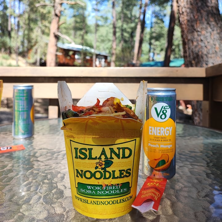 photo of Island Noodles of New Mexico Yakisoba Noodles The Vegan Option shared by @liriodeluna on  28 Apr 2022 - review