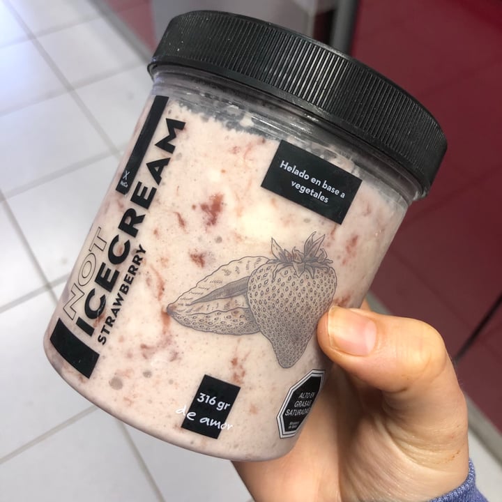 photo of NotCo Not Icecream Strawberries & Cream shared by @betarraguita on  27 Oct 2020 - review