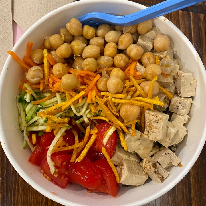 photo of Poke House - Elnos Vegan bowl shared by @alicelovestheanimals on  08 Dec 2021 - review