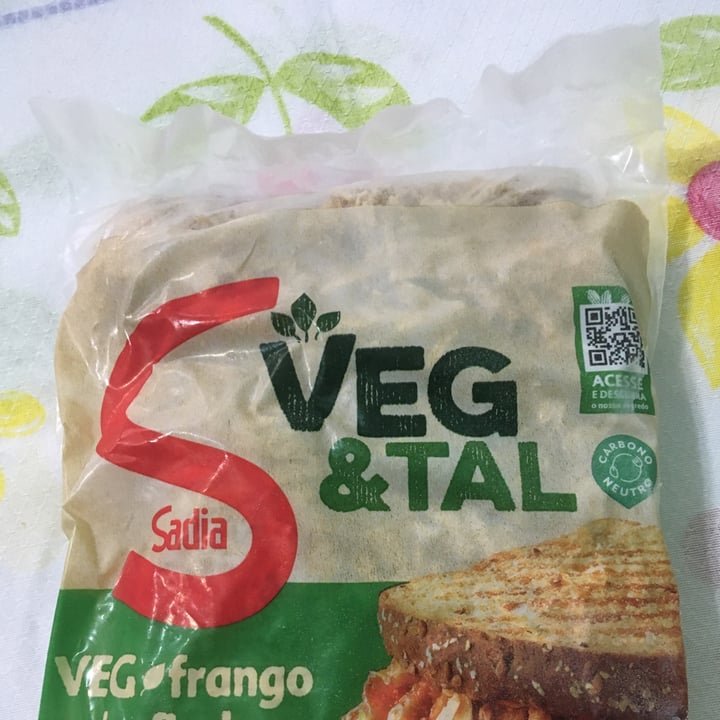 photo of Sadia Frango Desfiado Veg & Tal shared by @mariafernanda60 on  25 Apr 2022 - review