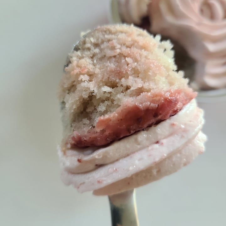 photo of Sweet Hazel & Co. Bistro & Bakeshop Strawberry Cake shared by @hweeder on  04 Oct 2022 - review