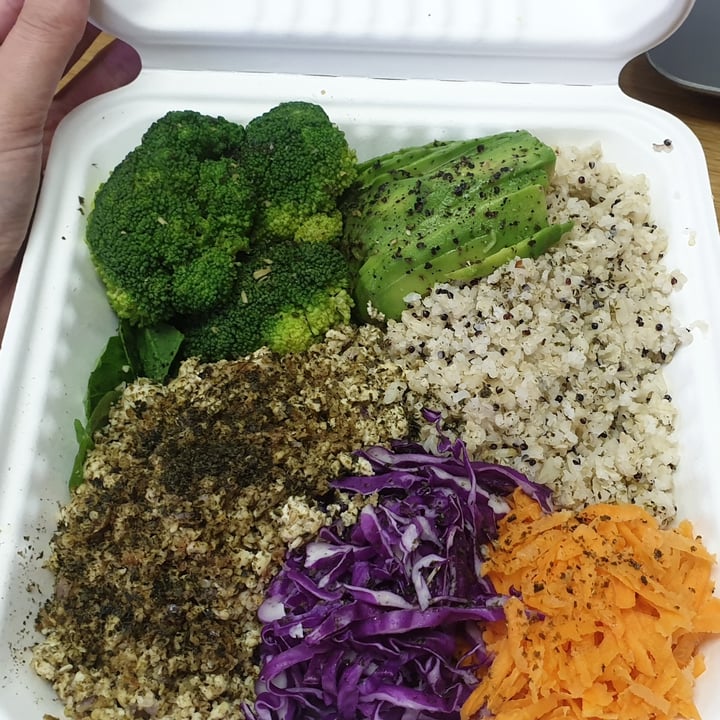 review photo of Cleavy's Vegan & Vegetarian Eatery Tofu Bowl shared by @elanareneekotze on 09 Mar 2022 - review