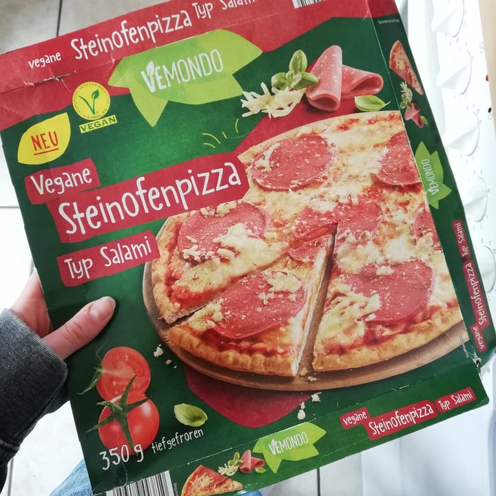 photo of Vemondo Stonebaked pizza salami style shared by @monstera on  06 Mar 2022 - review