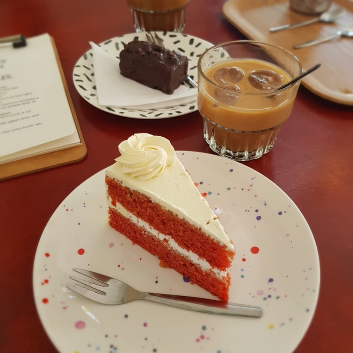 photo of Bonnie Red Velvet Cake shared by @vegandutchie on  24 Jun 2020 - review