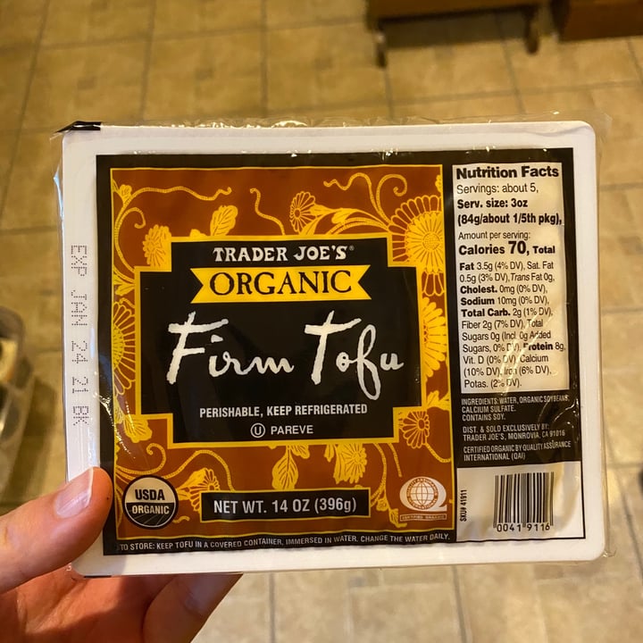 review photo of Trader Joe's Organic Firm Tofu shared by @jenniferchristine on 25 Dec 2020 - review