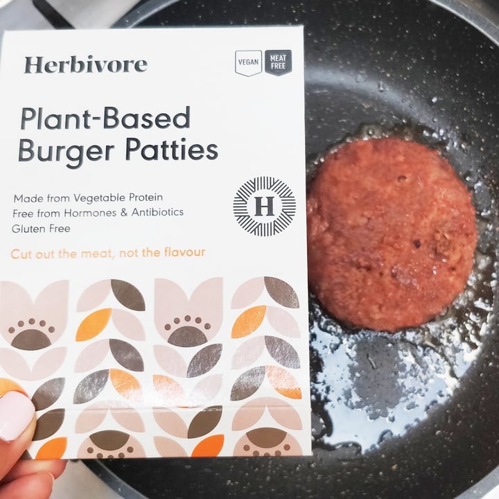 photo of Herbivore Plant Based Burger Patties shared by @sharkyy on  01 Dec 2020 - review