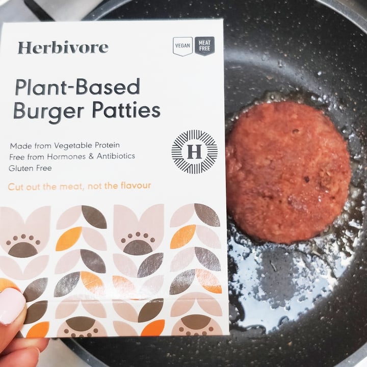 review photo of Herbivore Plant Based Burger Patties shared by @sharkyy on 01 Dec 2020 - review