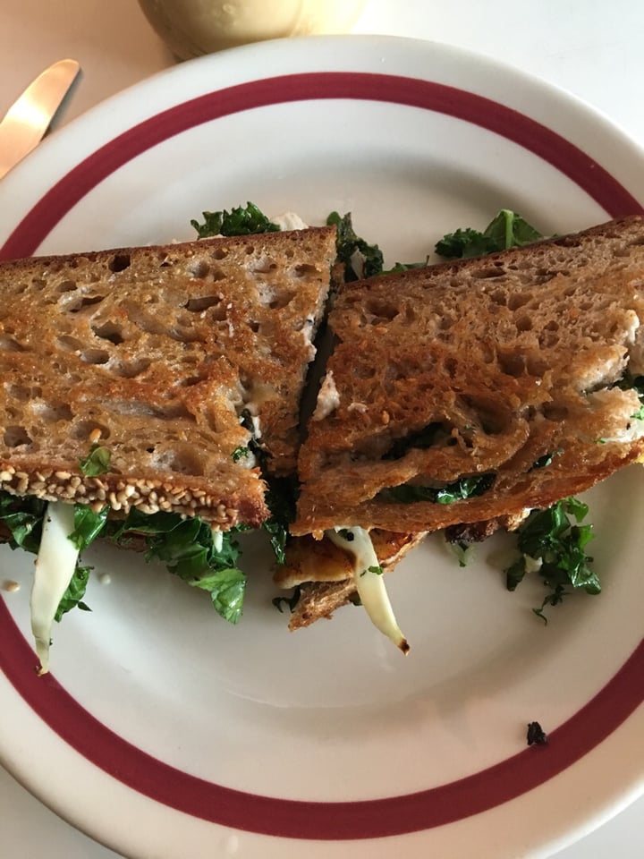 photo of Outdated Vegan sandwich shared by @ggsovegan on  04 Jul 2019 - review
