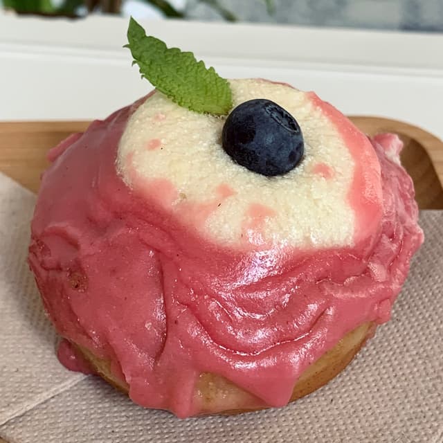 Foto del plato “Donut Relleno Cheesecake”