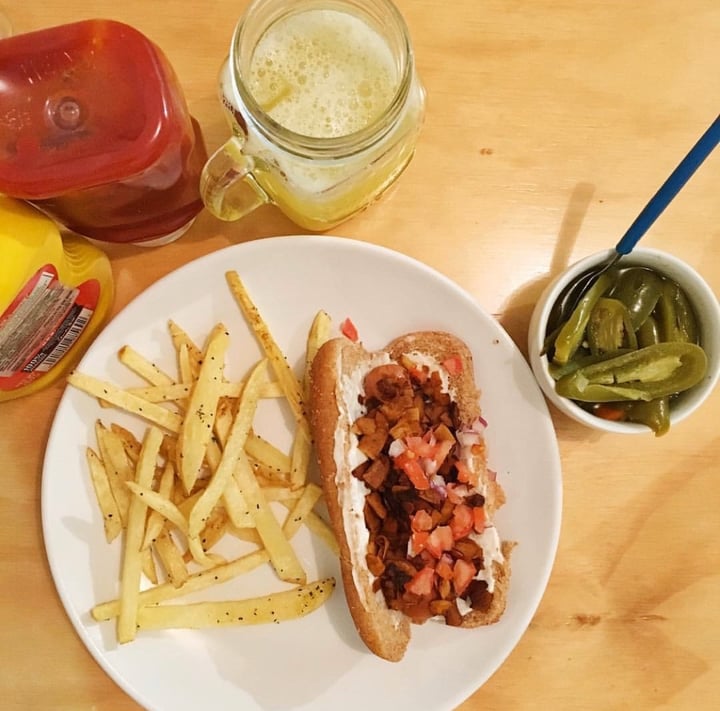 review photo of Indómite Vegan Hot Dog shared by @jourbano on 02 Dec 2019 - review