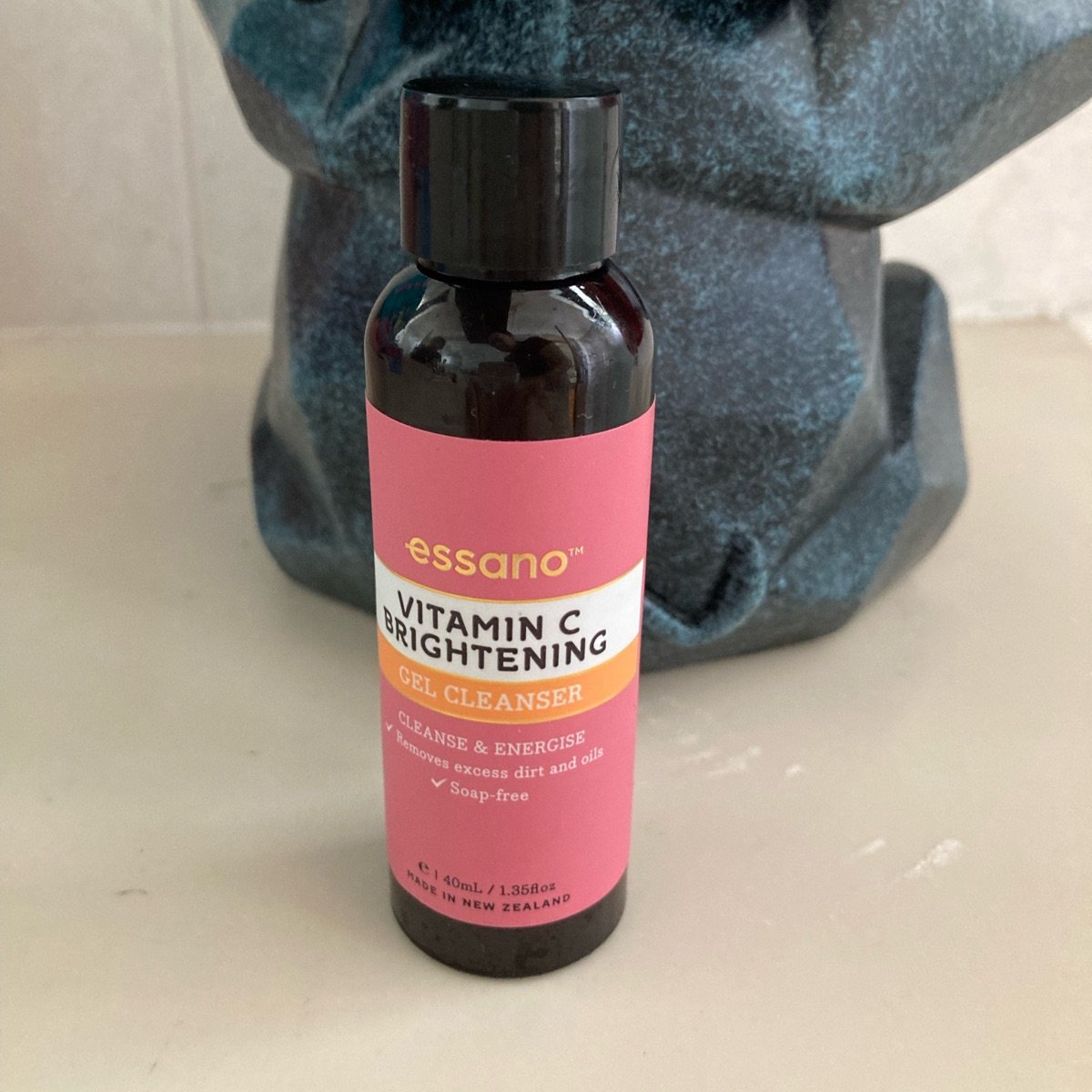 Essano Vitamin C Brightening Gel Cleanser Reviews abillion