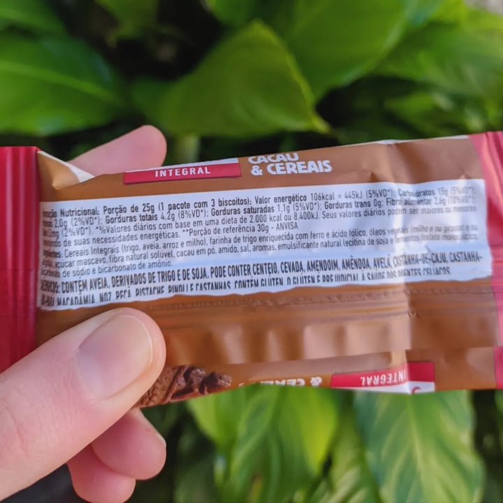review photo of Jasmine Biscoito com cereais integrais sabor cacau shared by @mariveggy on 20 Jun 2022 - review