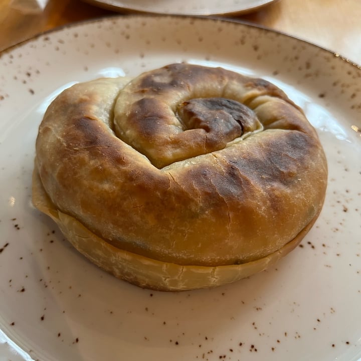 photo of Nikos Fairfield Vegan Pumpkin Pita shared by @queen on  14 Nov 2021 - review