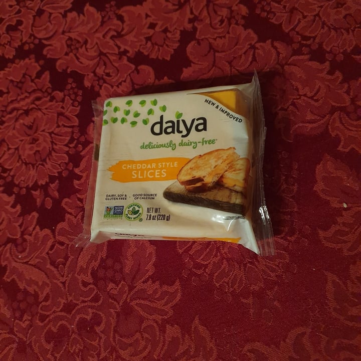 photo of Daiya Cheddar Style Slices shared by @paniwilson on  24 Dec 2021 - review